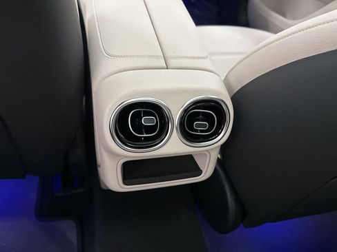 New 2026 Mercedes-Benz GLC 300 image 21