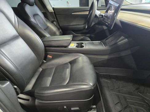 Used 2022 Tesla Model 3 Standard Range RWD image 7
