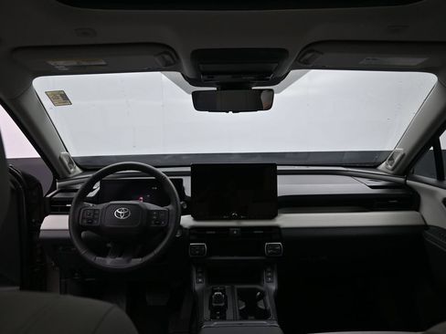 Used 2026 Toyota RAV4 Limited AWD/4WD image 30