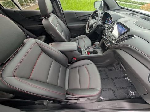 Used 2023 Chevrolet Equinox RS w/ RS Leather Package FWD image 4