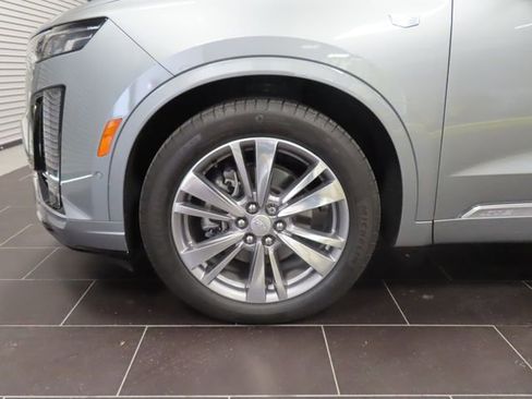 Certified 2024 Cadillac XT6 Premium Luxury w/ Platinum Package FWD image 15