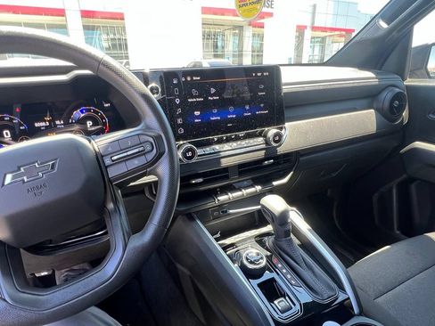Used 2025 Chevrolet Colorado Trail Boss AWD/4WD image 8