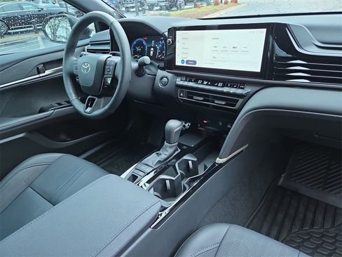 Used 2025 Toyota Camry XSE image 16