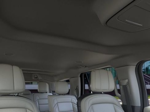 New 2026 Lincoln Navigator Premiere AWD/4WD image 22