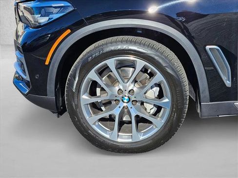Used 2023 BMW X5 xDrive40i w/ Parking Assistance Package image 22