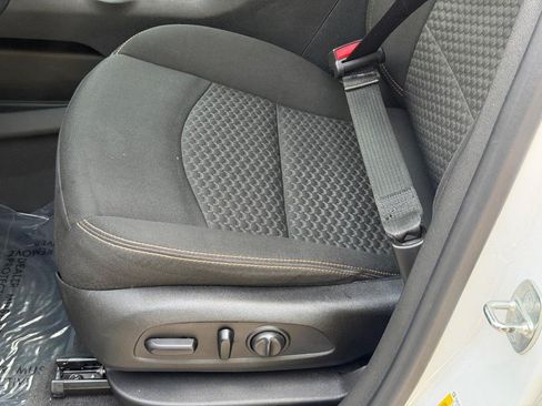 Used 2020 GMC Terrain SLE w/ Driver Convenience Package FWD image 15