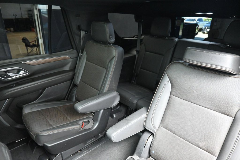 Used 2021 Chevrolet Tahoe High Country w/ Premium Package AWD/4WD image 25