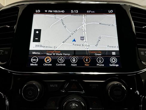 Used 2020 Jeep Grand Cherokee Limited w/ Premium Lighting Group AWD/4WD image 17