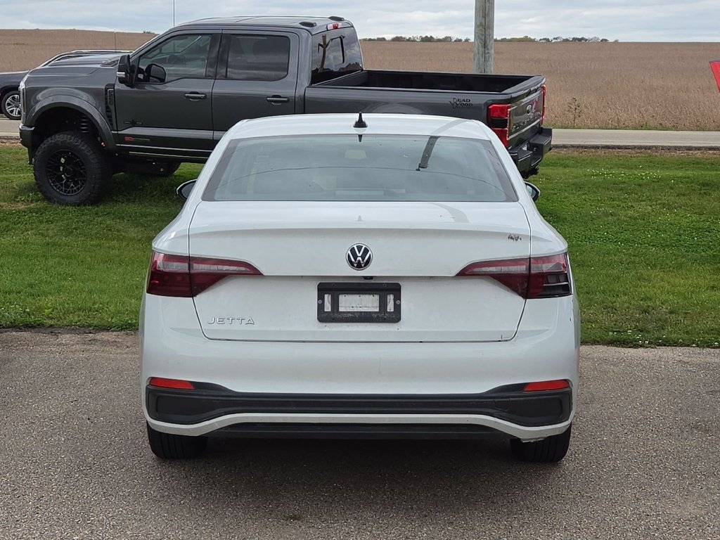 Used 2024 Volkswagen Jetta S FWD image 3