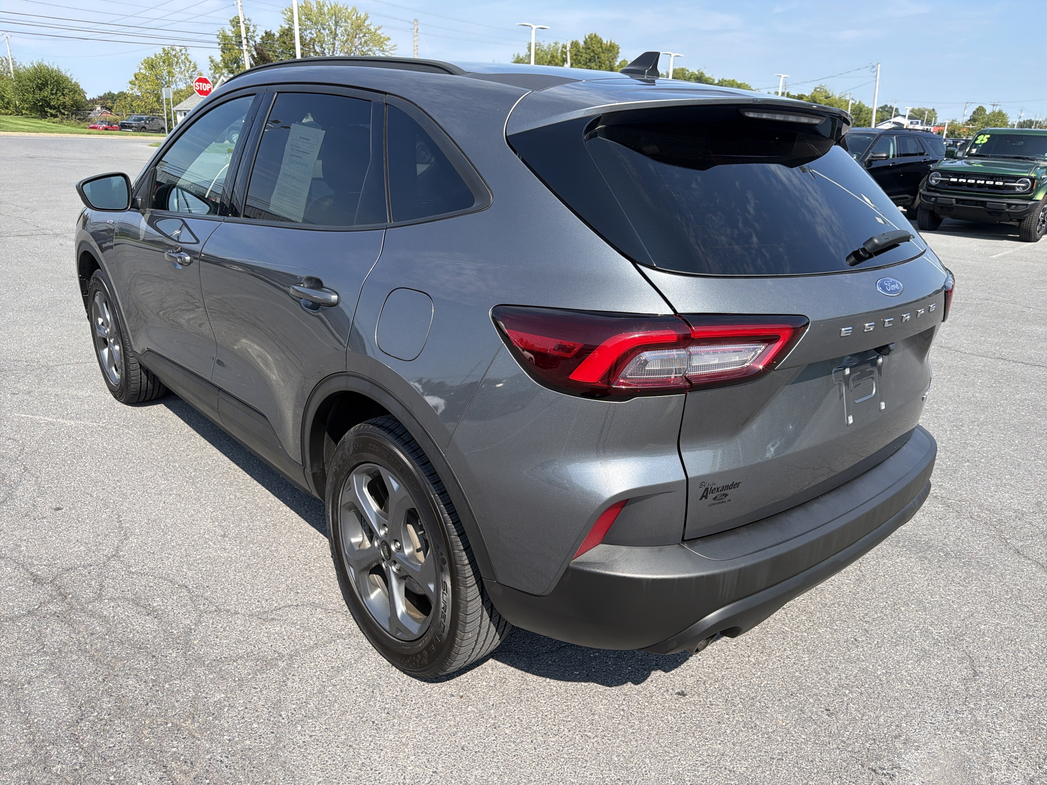 Certified 2025 Ford Escape ST-Line Select AWD/4WD image 6