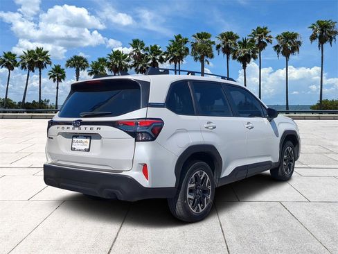 Used 2025 Subaru Forester Premium w/ Convenience Package #1 image 4