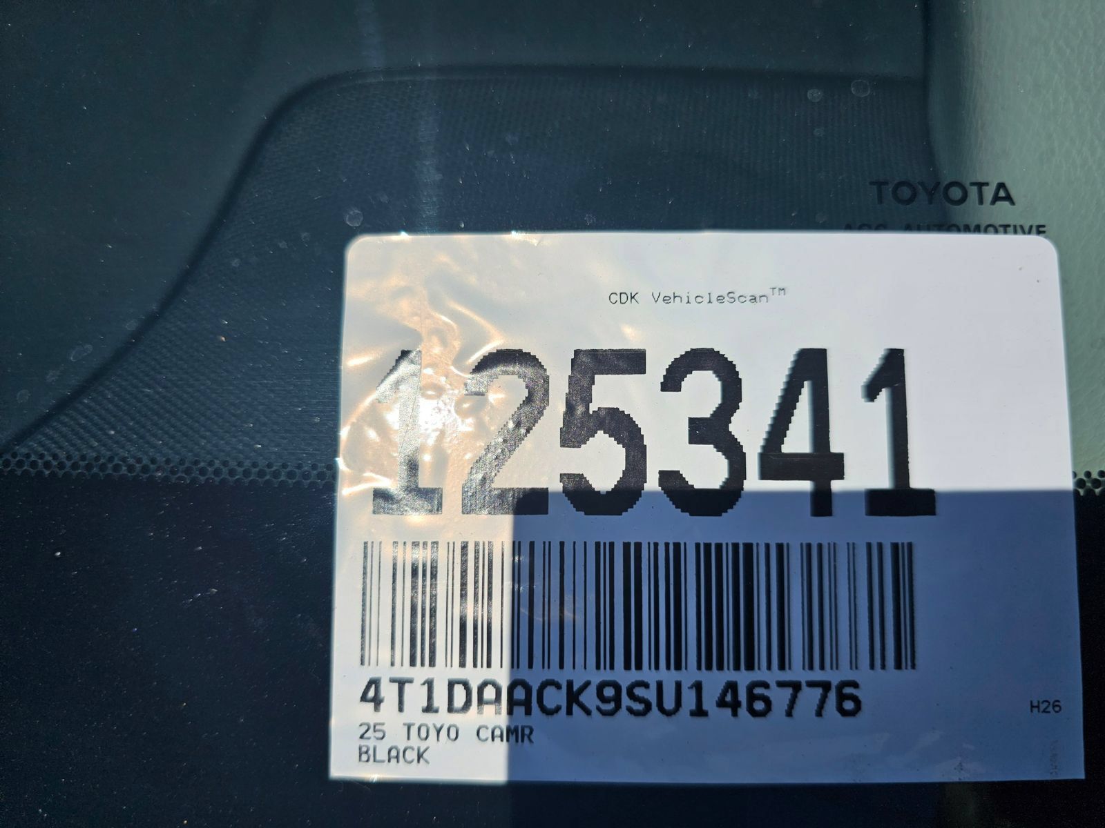 Used 2025 Toyota Camry XLE FWD image 12