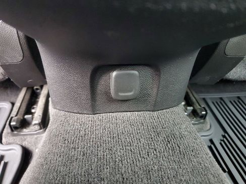 Used 2014 Chevrolet Impala LT Eco w/ Premium Seating Package image 9