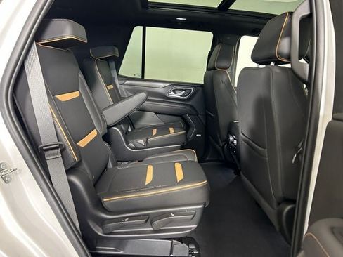 Used 2024 GMC Yukon AT4 w/ Technology Package AWD/4WD image 28