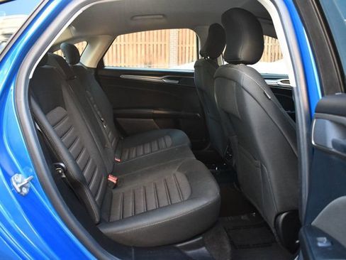 Used 2019 Ford Fusion SE image 31