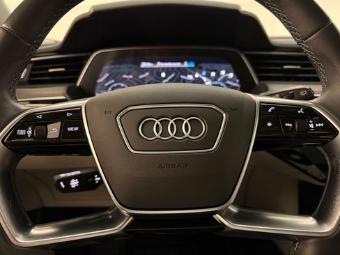 Used 2024 Audi Q8 e-tron Premium Plus w/ Premium Plus Package AWD/4WD image 22