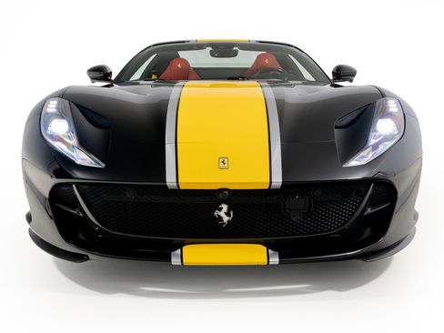 Used 2021 Ferrari 812 GTS image 13