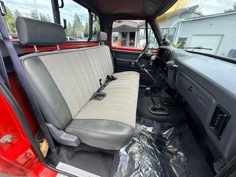 Used 1992 Dodge D/W Truck 250 AWD/4WD image 19