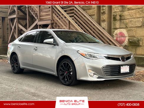 Used 2015 Toyota Avalon XLE Touring image 1