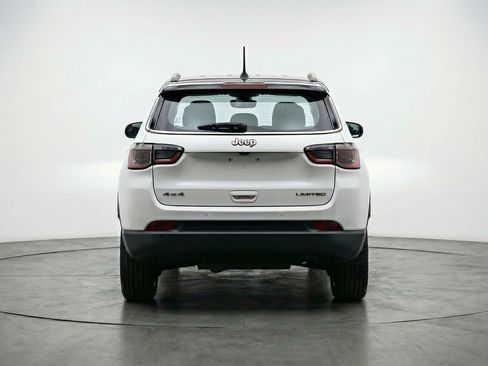 Used 2025 Jeep Compass Limited image 7