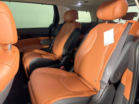 New 2026 Kia Carnival SX Prestige image 30