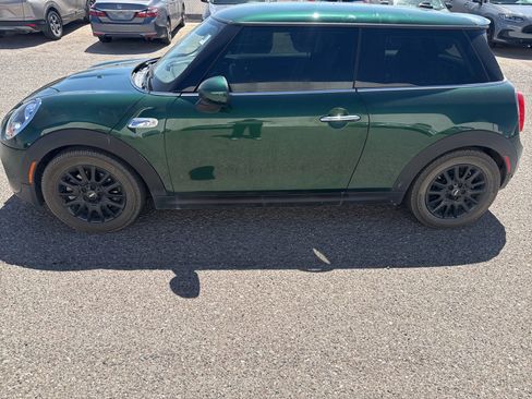 Used 2017 MINI Cooper S FWD image 2