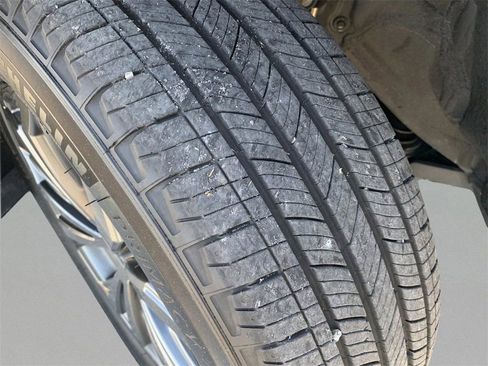 Used 2022 Toyota RAV4 Limited image 31