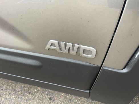 Used 2015 Kia Sorento LX image 9