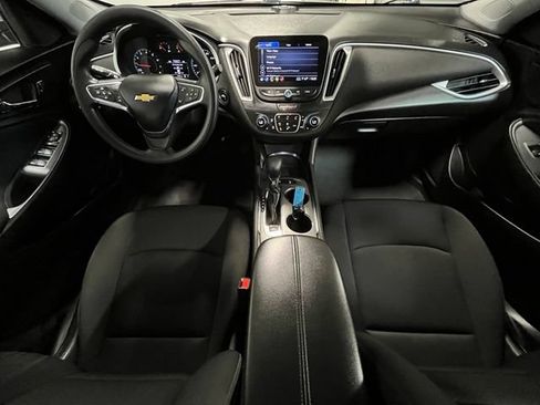 Used 2024 Chevrolet Malibu LT FWD image 17