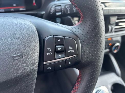Used 2025 Ford Escape ST-Line Select AWD/4WD image 10