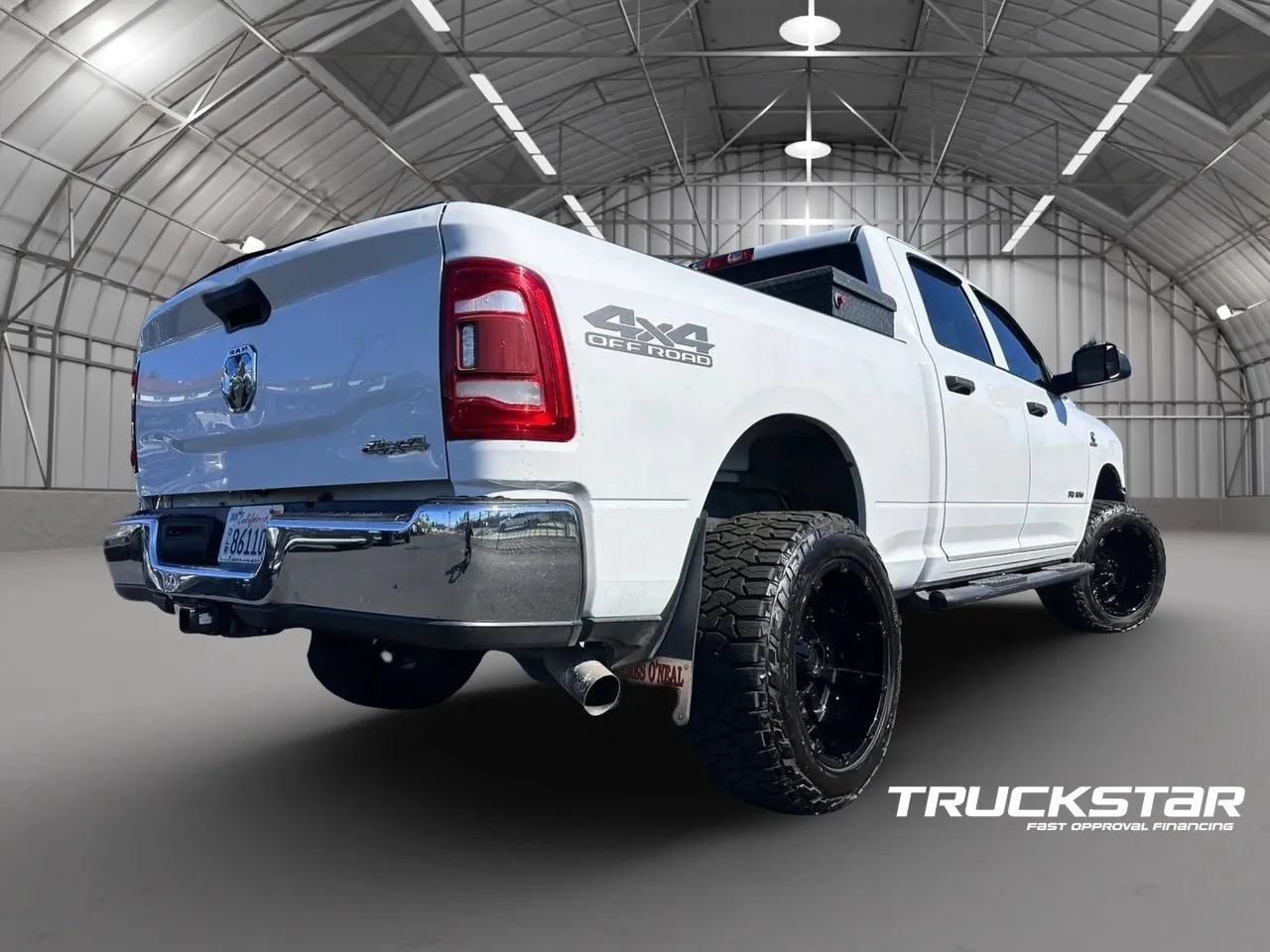 Used 2020 RAM 2500 Tradesman w/ Chrome Appearance Group AWD/4WD image 2