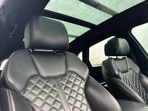 Used 2018 Audi SQ5 Prestige w/ Prestige Package AWD/4WD image 16