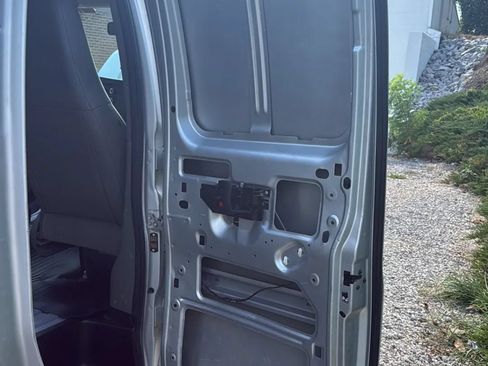Used 2018 Chevrolet Express 3500 Extended w/ Driver Convenience Package RWD image 16