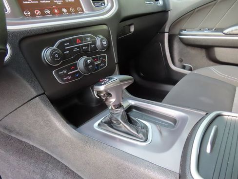 Used 2021 Dodge Charger SXT w/ Driver Convenience Group AWD/4WD image 16