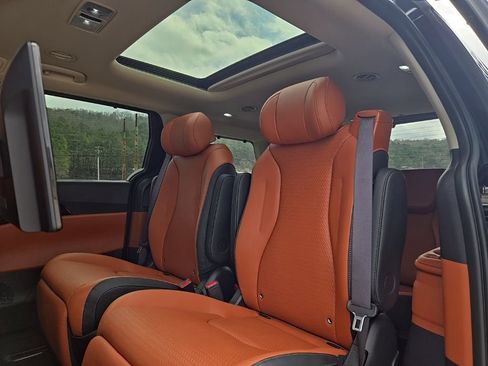 Used 2026 Kia Carnival SX Prestige image 20