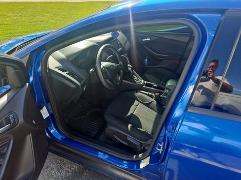 Used 2018 Ford Focus SEL FWD image 4