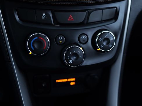 Used 2017 Chevrolet Trax LS FWD image 15