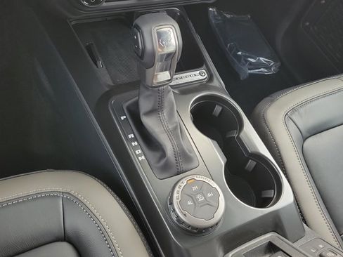 New 2026 Ford Bronco Outer Banks AWD/4WD image 32