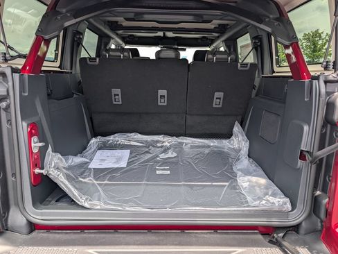 New 2026 Ford Bronco Raptor w/ Interior Carbon Fiber Pack AWD/4WD image 10