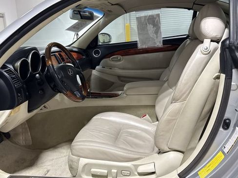 Used 2007 Lexus SC 430 Convertible RWD image 19