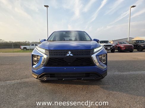 Used 2024 Mitsubishi Eclipse Cross SE image 2