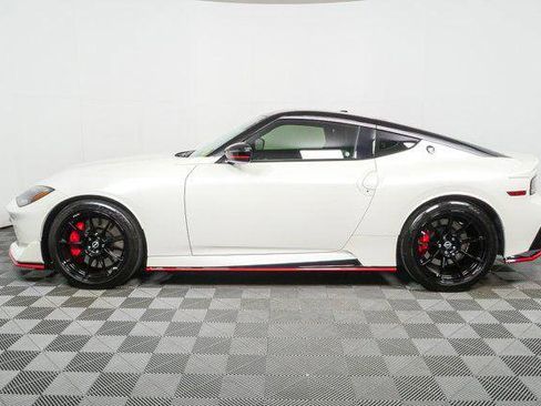 Used 2025 Nissan Z NISMO w/ Floor Mat Package RWD image 25