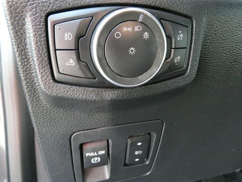 Used 2019 Ford F150 XLT w/ Equipment Group 302A Luxury AWD/4WD image 26