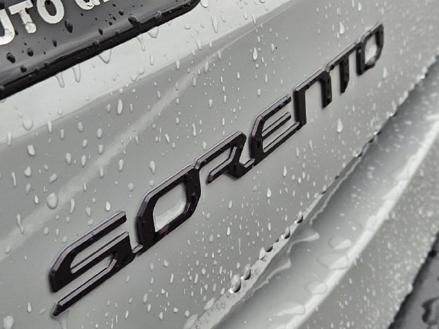 Used 2025 Kia Sorento SX AWD/4WD image 11