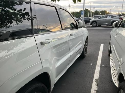 Used 2019 Jeep Grand Cherokee High Altitude AWD/4WD image 4