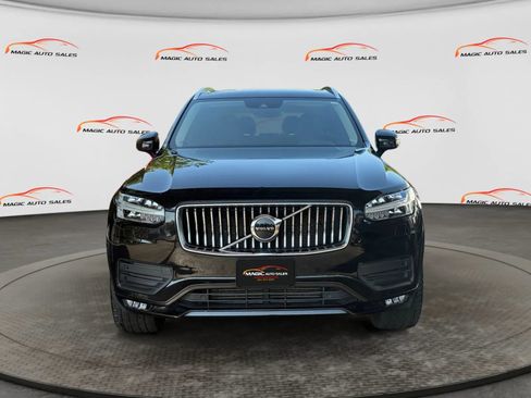 Used 2022 Volvo XC90 T6 Momentum w/ Climate Package AWD/4WD image 3