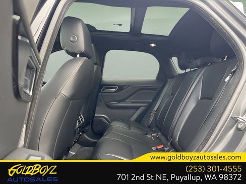 Used 2018 Jaguar F-PACE Premium image 13