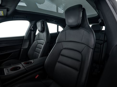 Certified 2024 Porsche Taycan 4 Cross Turismo image 19