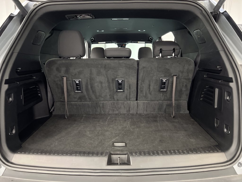 Used 2024 Chevrolet Traverse LT FWD image 42