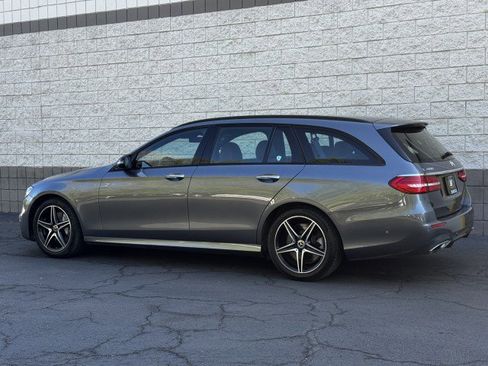 Used 2018 Mercedes-Benz E 400 4MATIC Wagon image 2